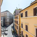 Piazza Navona Charming Apartment