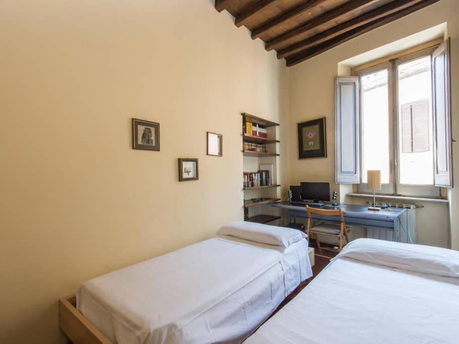 Piazza Navona Charming Apartment